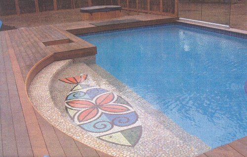 Decorative step out from pool